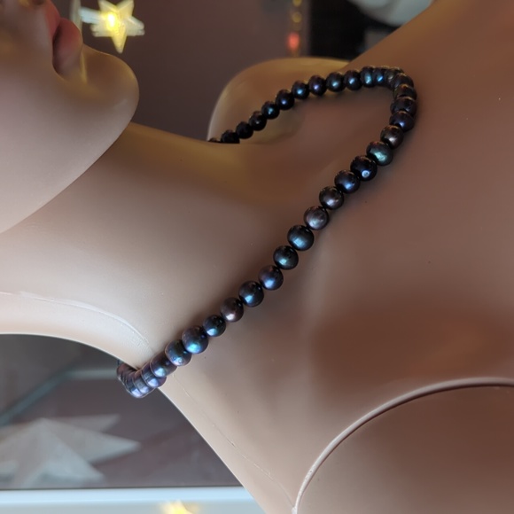 Black Fresh water pearl necklace - Picture 4 of 5